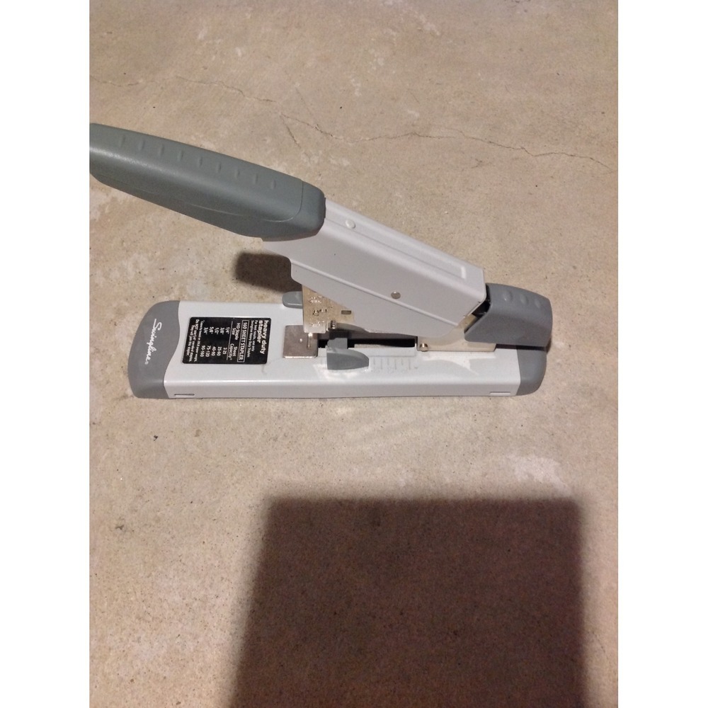 Swingline Heavy Duty 160 Sheet Stapler 9189 Gray White Office Desktop